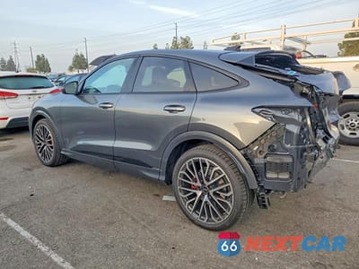 Drugie zdjęcie samochodu z przodu: 2025 AUDI SQ5 SPORTBACK PREMIUM PLUS VIN:WA1B5AGU0S2091829 - miniatura