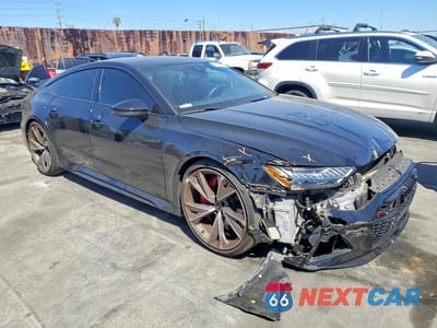 Czwarte zdjęcie samochodu z boku: 2021 AUDI RS7 VIN:WUAPCBF27MN904854 - miniatura