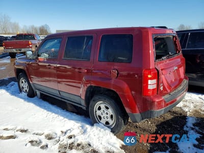 Drugie zdjęcie samochodu z przodu: 2016 JEEP PATRIOT SPORT VIN:1C4NJRBB2GD509385 - miniatura