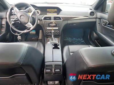 Zdjęcie 8 z 13 samochodu: 2012 MERCEDES-BENZ C 350 4MATIC VIN:WDDGF8JBXCA622721 - miniatura