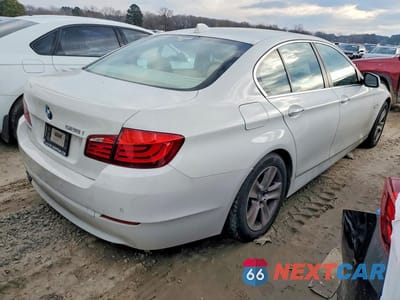 Trzecie zdjęcie samochodu z tyłu: 2012 BMW 528 I VIN:WBAXG5C59CDX03153 - miniatura