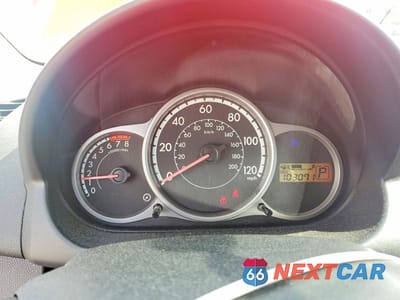 Zdjęcie 9 z 12 samochodu: 2012 MAZDA MAZDA2 VIN:JM1DE1KY5C0132820 - miniatura