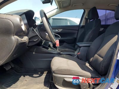 Zdjęcie 7 z 13 samochodu: 2021 KIA FORTE LXS VIN:3KPF24AD1ME272101 - miniatura