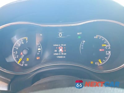 Zdjęcie 9 z 13 samochodu: 2017 JEEP GRAND CHEROKEE LIMITED VIN:1C4RJEBG2HC934070 - miniatura
