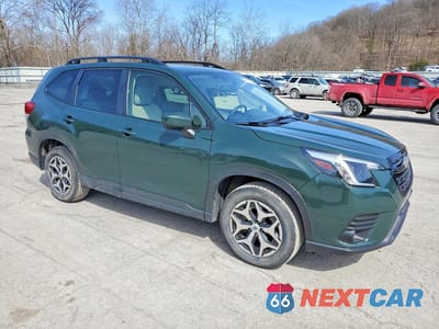 Czwarte zdjęcie samochodu z boku: 2022 SUBARU FORESTER PREMIUM VIN:JF2SKAEC4NH520191 - miniatura