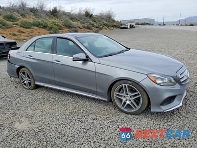Czwarte zdjęcie samochodu z boku: 2014 MERCEDES-BENZ E 350 4MATIC VIN:WDDHF8JB8EA998504 - miniatura
