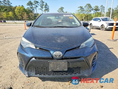 Piąte zdjęcie samochodu w środku: 2017 TOYOTA COROLLA XSE VIN:5YFBURHE6HP706506 - miniatura