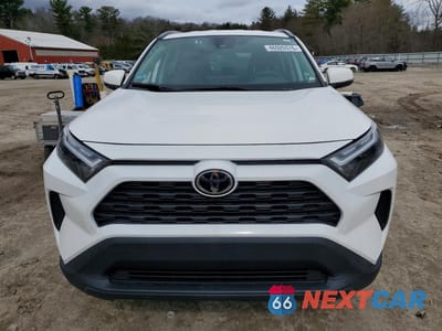 Piąte zdjęcie samochodu w środku: 2022 TOYOTA RAV4 XLE VIN:2T3P1RFV8NW264878 - miniatura