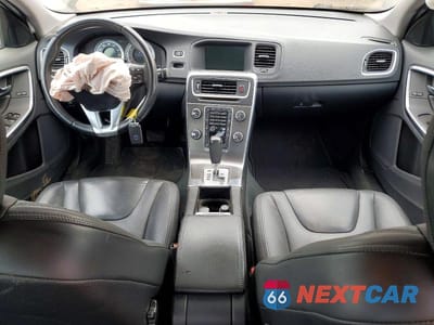 Zdjęcie 8 z 12 samochodu: 2012 VOLVO S60 T5 VIN:YV1622FS6C2040871 - miniatura