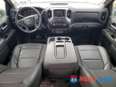 Zdjęcie 8 z 13 samochodu: 2021 CHEVROLET SILVERADO C3500 VIN:1GC4WRE74MF135088 - miniatura