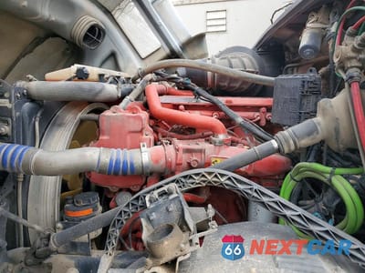 Zdjęcie 7 z 10 samochodu: 2015 VOLVO VNL SEMI TRUCK VIN:4V4N19TG7FN922782 - miniatura