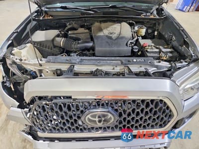 Zdjęcie 11 z 12 samochodu: 2018 TOYOTA TACOMA TRD SPORT VIN:3TMCZ5AN3JM138544 - miniatura