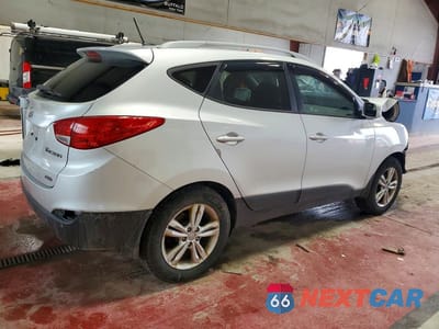 Trzecie zdjęcie samochodu z tyłu: 2013 HYUNDAI TUCSON GLS VIN:KM8JUCAC3DU730062 - miniatura