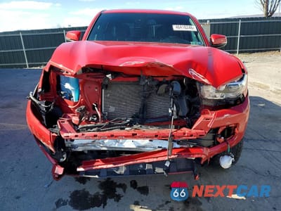 Piąte zdjęcie samochodu w środku: 2023 TOYOTA TACOMA TRD OFF-ROAD VIN:3TMCZ5AN8PM584245 - miniatura