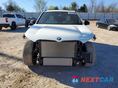 Piąte zdjęcie samochodu w środku: 2026 BMW X1 XDRIVE28I VIN:WBX73EF0XT5487129 - miniatura