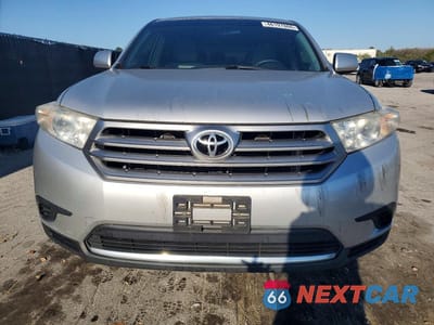Piąte zdjęcie samochodu w środku: 2013 TOYOTA HIGHLANDER BASE VIN:5TDBK3EH0DS219336 - miniatura