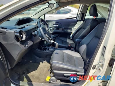 Zdjęcie 7 z 12 samochodu: 2018 TOYOTA PRIUS C FOUR VIN:JTDKDTB38J1608074 - miniatura