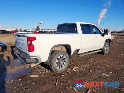 Trzecie zdjęcie samochodu z tyłu: 2021 CHEVROLET SILVERADO K2500 HEAVY DUTY LT VIN:1GC1YNEY7MF304986 - miniatura