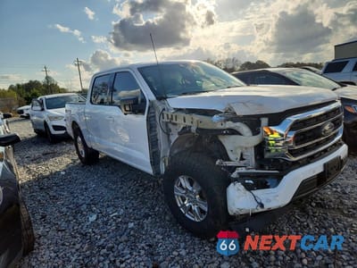 Czwarte zdjęcie samochodu z boku: 2021 FORD F150 SUPERCREW VIN:1FTEW1EP0MKD31994 - miniatura