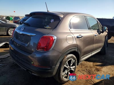 Trzecie zdjęcie samochodu z tyłu: 2016 FIAT 500X LOUNGE VIN:ZFBCFXDT3GP447418 - miniatura