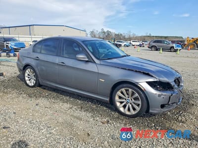 Czwarte zdjęcie samochodu z boku: 2011 BMW 328 I VIN:WBAPH7C54BE850109 - miniatura