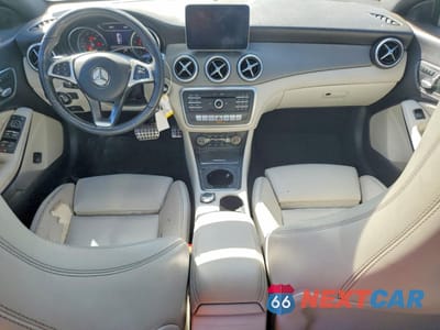 Zdjęcie 8 z 12 samochodu: 2019 MERCEDES-BENZ CLA 250 VIN:WDDSJ4EB8KN736817 - miniatura
