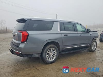 Trzecie zdjęcie samochodu z tyłu: 2022 GMC YUKON XL K1500 SLT VIN:1GKS2GKD8NR164745 - miniatura