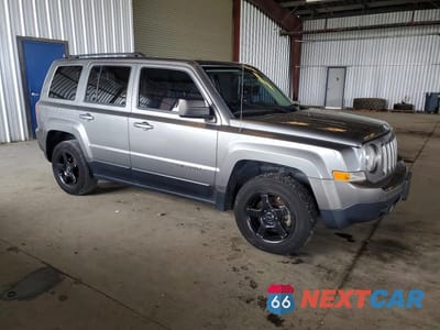 Czwarte zdjęcie samochodu z boku: 2012 JEEP PATRIOT SPORT VIN:1C4NJPBB1CD724609 - miniatura