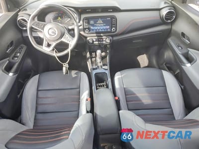 Zdjęcie 8 z 12 samochodu: 2021 NISSAN KICKS SR VIN:3N1CP5DV7ML548648 - miniatura