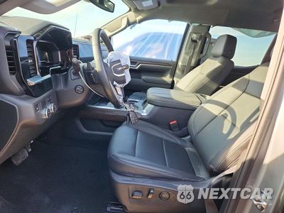 Zdjęcie 7 z 12 samochodu: 2025 GMC SIERRA C1500 SLT VIN:3GTPHDED9SG277545 - miniatura