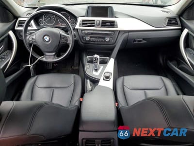 Zdjęcie 8 z 11 samochodu: 2013 BMW 320 I VIN:WBA3B1C53DK129474 - miniatura