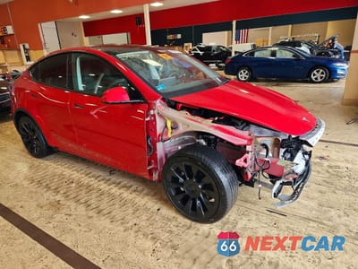 Czwarte zdjęcie samochodu z boku: 2023 TESLA MODEL Y VIN:7SAYGDEE0PF872204 - miniatura