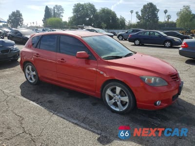 Czwarte zdjęcie samochodu z boku: 2004 MAZDA 3 HATCHBACK VIN:JM1BK343X41127587 - miniatura