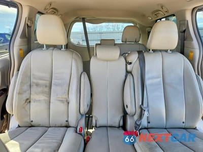 Zdjęcie 10 z 13 samochodu: 2014 TOYOTA SIENNA XLE 8-PASSENGER VIN:5TDYK3DCXES481334 - miniatura