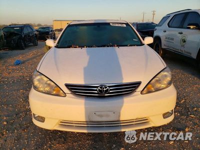 Piąte zdjęcie samochodu w środku: 2005 TOYOTA CAMRY XLE V6 VIN:4T1BF32K35U093647 - miniatura