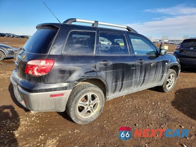 Trzecie zdjęcie samochodu z tyłu: 2005 MITSUBISHI OUTLANDER LS VIN:JA4LX31F45U605159 - miniatura