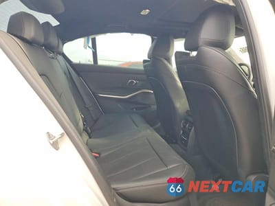 Zdjęcie 10 z 12 samochodu: 2024 BMW 330I VIN:3MW69FF07R8E70116 - miniatura