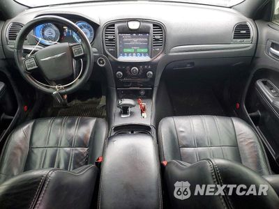 Zdjęcie 8 z 11 samochodu: 2014 CHRYSLER 300 S VIN:2C3CCAGG1EH381541 - miniatura