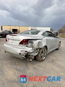 Trzecie zdjęcie samochodu z tyłu: 2011 LEXUS IS 250C BASE VIN:JTHFF2C29B2519670 - miniatura