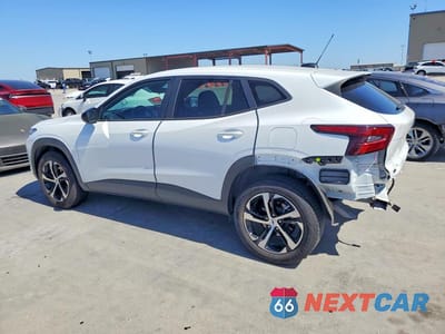 Drugie zdjęcie samochodu z przodu: 2024 CHEVROLET TRAX 1RS VIN:KL77LGE20RC174555 - miniatura