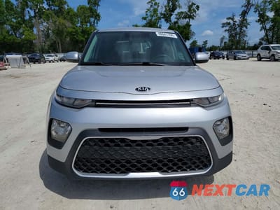 Piąte zdjęcie samochodu w środku: 2020 KIA SOUL LX VIN:KNDJ23AU5L7098729 - miniatura