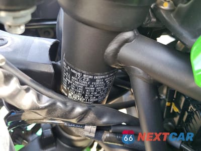 Zdjęcie 9 z 9 samochodu: 2024 KAWASAKI EX650 P VIN:ML5EXEP11RDAC8840 - miniatura