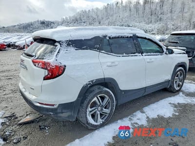 Trzecie zdjęcie samochodu z tyłu: 2020 GMC TERRAIN SLT VIN:3GKALVEV2LL208020 - miniatura