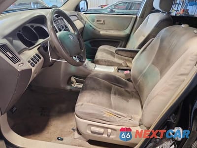 Zdjęcie 7 z 13 samochodu: 2004 TOYOTA HIGHLANDER BASE VIN:JTEEP21A940011729 - miniatura