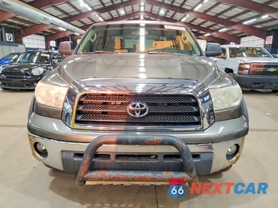 Piąte zdjęcie samochodu w środku: 2007 TOYOTA TUNDRA SR5 VIN:5TBDV54147S460247 - miniatura