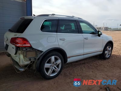 Trzecie zdjęcie samochodu z tyłu: 2012 VOLKSWAGEN TOUAREG V6 TDI VIN:WVGEK9BP7CD010337 - miniatura