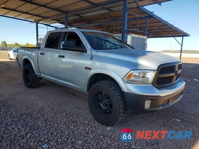 Czwarte zdjęcie samochodu z boku: 2018 RAM 1500 LARAMIE VIN:1C6RR7NM0JS253401 - miniatura