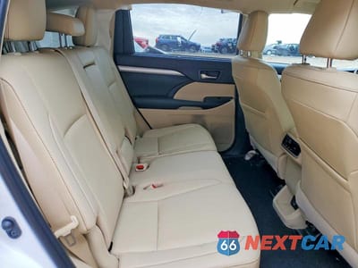 Zdjęcie 11 z 12 samochodu: 2019 TOYOTA HIGHLANDER XLE VIN:5TDKZRFH9KS301687 - miniatura