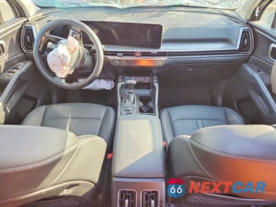 Zdjęcie 8 z 14 samochodu: 2025 KIA SORENTO VIN:5XYRL4JC9SG384999 - miniatura