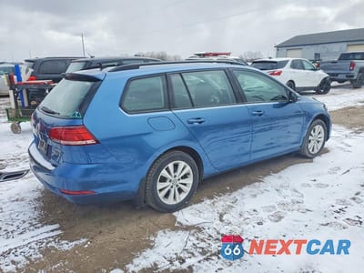 Trzecie zdjęcie samochodu z tyłu: 2018 VOLKSWAGEN GOLF SPORTWAGEN S VIN:3VW117AU9JM750715 - miniatura